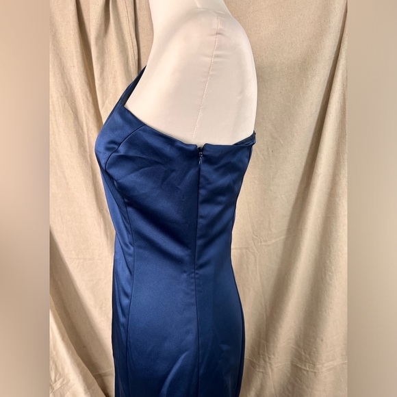 NWT Badgley Mischka Navy Blue One Beaded Shoulder Gown Size 4 - Picture 5 of 14